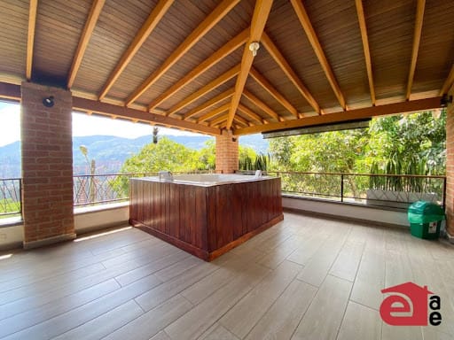 Casa de 3 alcobas en arriendo en La Mina, Envigado, 330 m² · foto 20 de 24