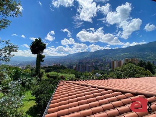 Casa de 3 alcobas en arriendo en La Mina, Envigado, 330 m² · foto 23 de 24