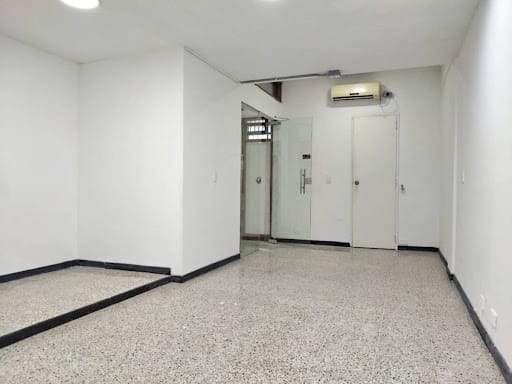Oficina en arriendo en Villagrande, Envigado, 100 m² · foto 2 de 13