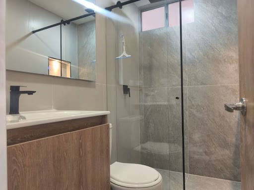 Apartamento de 3 alcobas en arriendo en Loma De San Jose, Sabaneta, 79 m² · foto 13 de 19