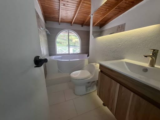 Casa de 5 alcobas en arriendo en San Jose, Guarne, 250 m² · foto 7 de 24