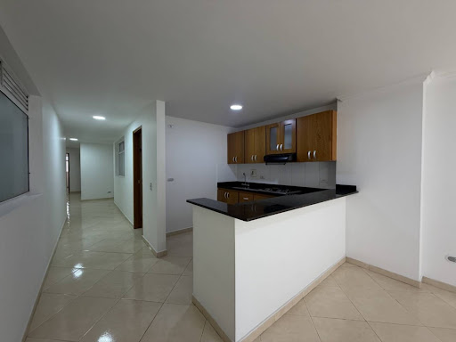 Apartamento en arriendo en El Portal, Envigado · foto 2 de 12