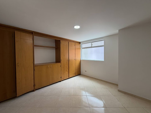 Apartamento en arriendo en El Portal, Envigado · foto 7 de 12