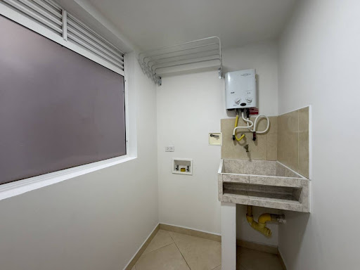Apartamento en arriendo en El Portal, Envigado · foto 8 de 12