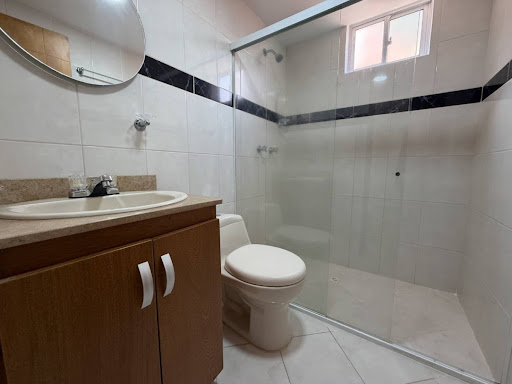 Apartamento en arriendo en El Portal, Envigado · foto 10 de 12