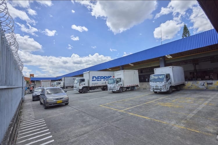 Bodega en arriendo en Trinidad, Medellín, 3397 m² · foto 5 de 8