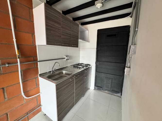 Apartaestudio en arriendo en Cumbres, Envigado, 40 m² · foto 2 de 8