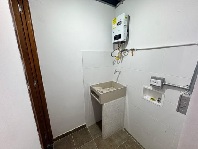 Apartaestudio en arriendo en Cumbres, Envigado, 40 m² · foto 6 de 8