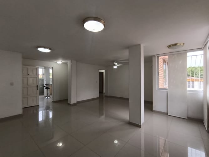 Apartamento de 3 alcobas en venta en Los Acacios, Cúcuta, 94 m² · foto 2 de 10