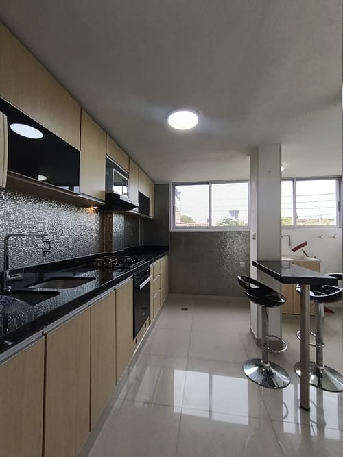 Apartamento de 3 alcobas en venta en Los Acacios, Cúcuta, 94 m² · foto 3 de 10