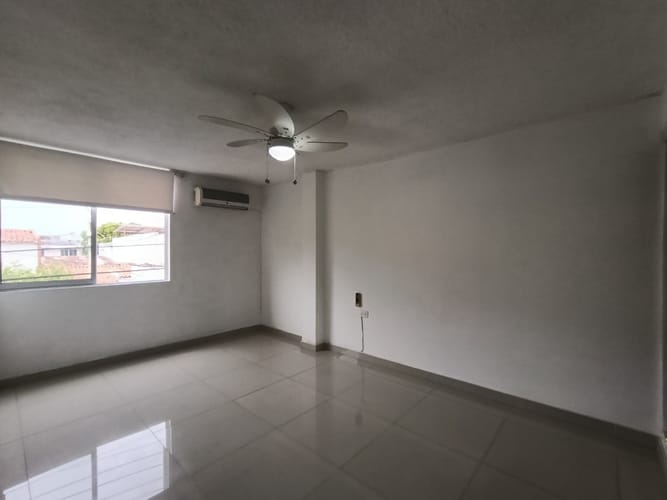 Apartamento de 3 alcobas en venta en Los Acacios, Cúcuta, 94 m² · foto 4 de 10