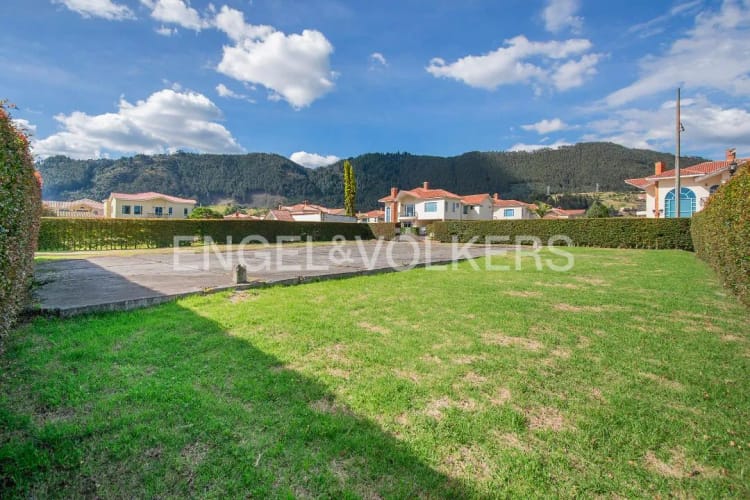 Lote en venta en Chuntame, Cajicá · foto 2 de 14