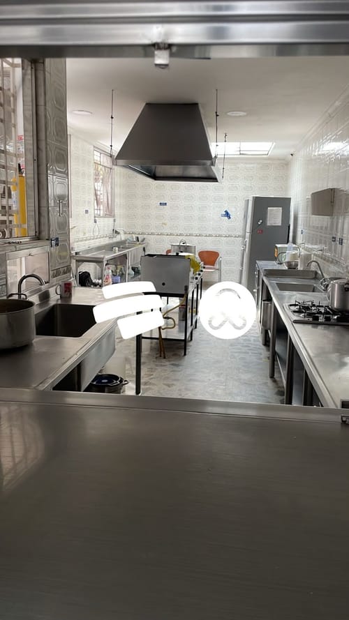 Casa de 11 alcobas en venta en Los Angeles, Medellín, 372 m² · foto 4 de 24
