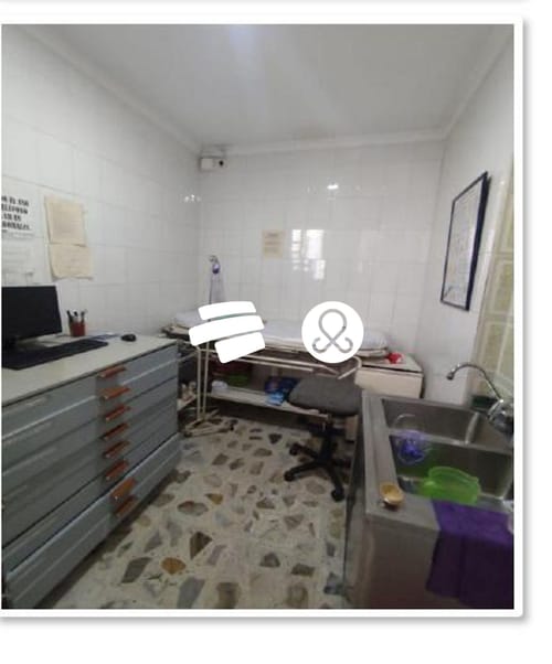 Casa de 11 alcobas en venta en Los Angeles, Medellín, 372 m² · foto 9 de 24