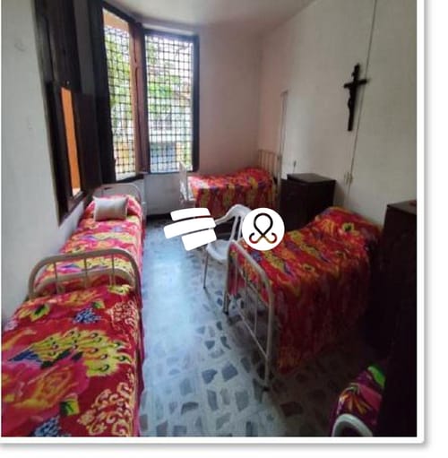 Casa de 11 alcobas en venta en Los Angeles, Medellín, 372 m² · foto 13 de 24