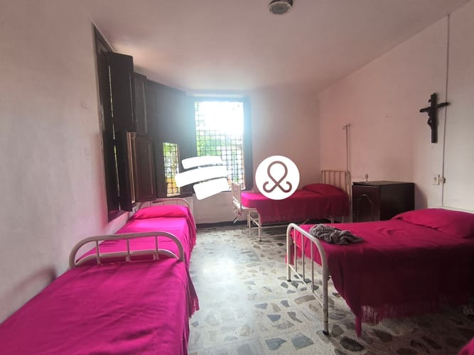 Casa de 11 alcobas en venta en Los Angeles, Medellín, 372 m² · foto 15 de 24