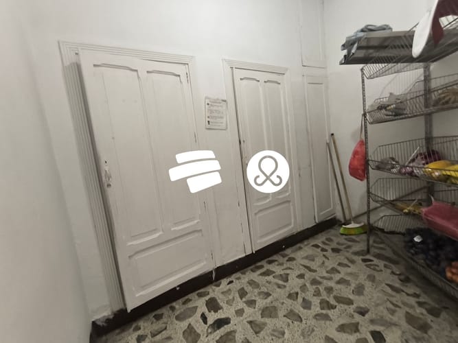 Casa de 11 alcobas en venta en Los Angeles, Medellín, 372 m² · foto 23 de 24