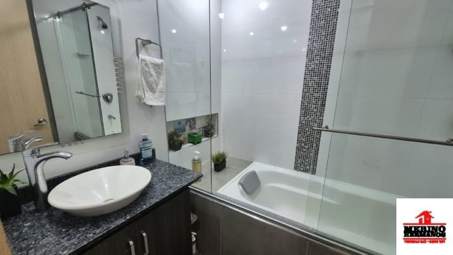 Apartamento de 3 alcobas en venta en San Jose, Sabaneta, 102 m² · foto 8 de 24