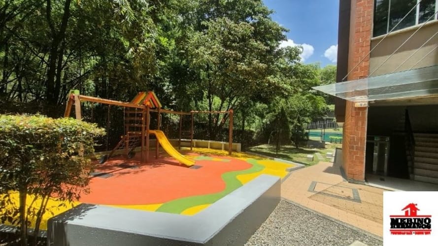 Apartamento de 3 alcobas en venta en San Jose, Sabaneta, 102 m² · foto 16 de 24