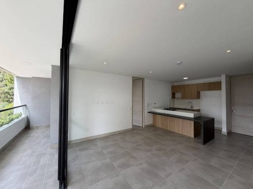 Apartamento de 2 alcobas en arriendo en Los Balsos, Medellín, 87 m² · foto 2 de 14