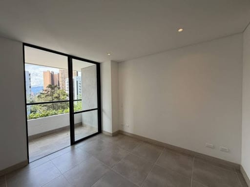 Apartamento de 2 alcobas en arriendo en Los Balsos, Medellín, 87 m² · foto 4 de 14