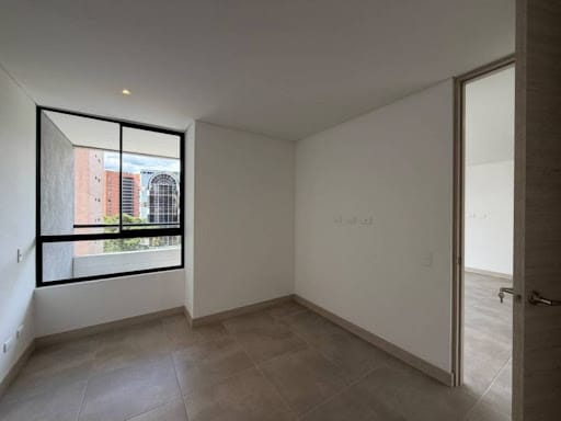Apartamento de 2 alcobas en arriendo en Los Balsos, Medellín, 87 m² · foto 9 de 14