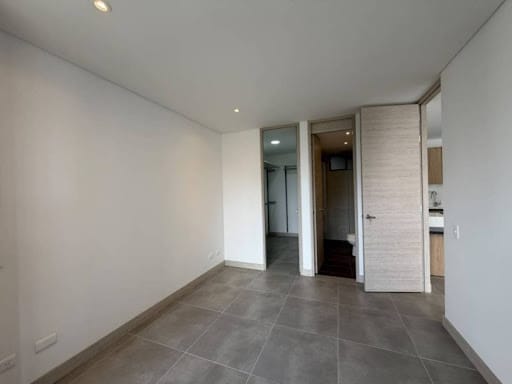Apartamento de 2 alcobas en arriendo en Los Balsos, Medellín, 87 m² · foto 10 de 14