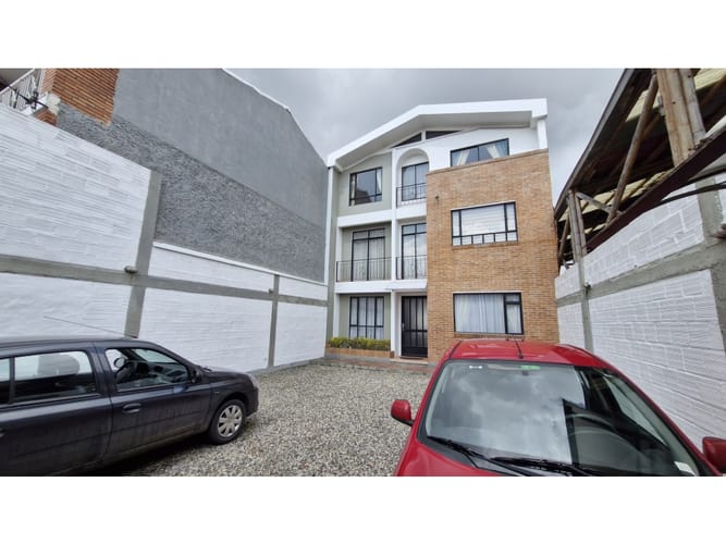 Casa de 7 alcobas en arriendo en Centro Historico, Chía, 292 m² · foto 4 de 24