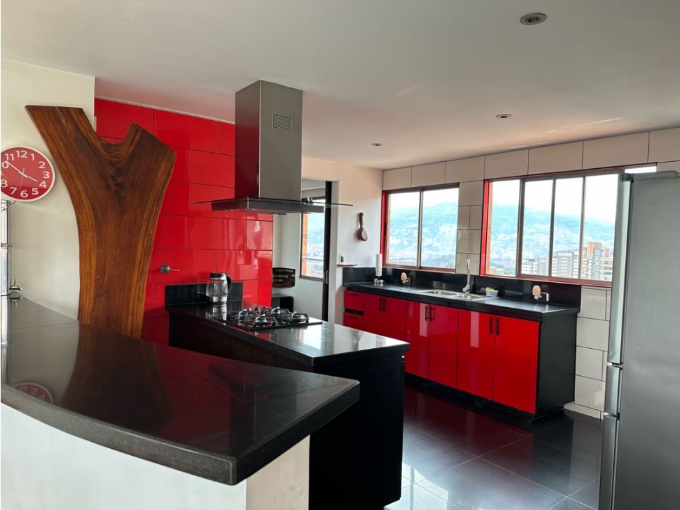 Apartamento en arriendo en El Poblado, Medellín · foto 4 de 18