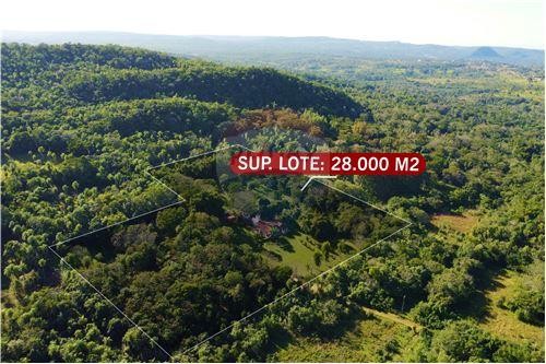 EN VENTA CASA EN ATYRA COMPAÑÍA CABAÑAS Propiedad de gran infraestructura en entorno natural - foto 2