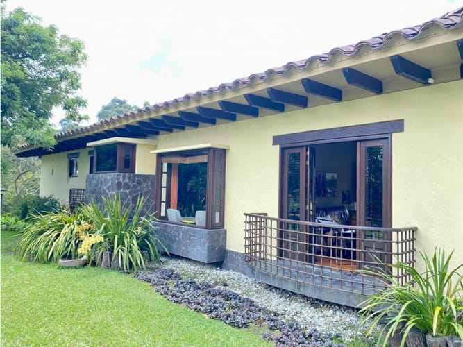 Casa de 4 alcobas en venta en Llano Grande, Rionegro, 470 m² · foto 2 de 24