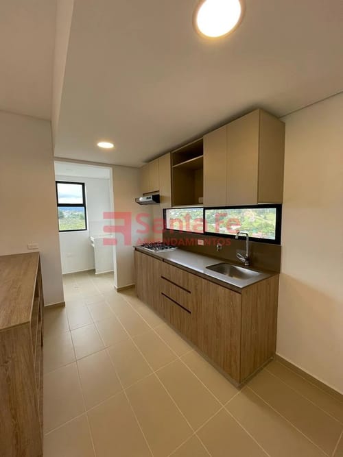 Apartamento de 3 alcobas en venta en Centro, Rionegro, 90 m² · foto 3 de 10