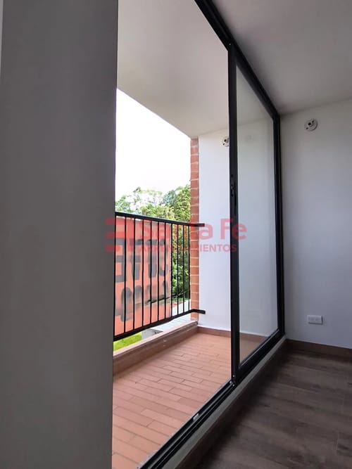 Apartamento de 2 alcobas en venta en Centro, Rionegro, 53 m² · foto 5 de 10