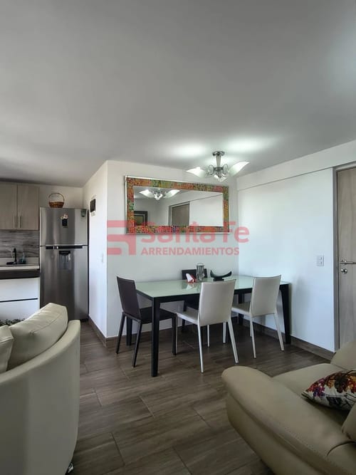 Apartamento de 3 alcobas en venta en Centro, Rionegro, 57 m² · foto 2 de 10
