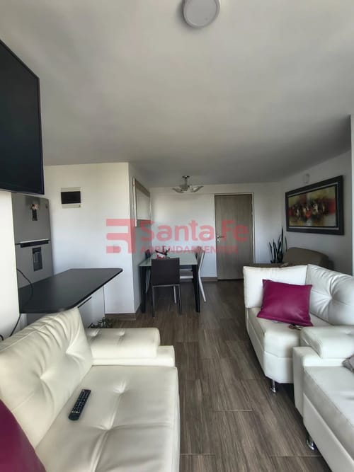 Apartamento de 3 alcobas en venta en Centro, Rionegro, 57 m² · foto 3 de 10