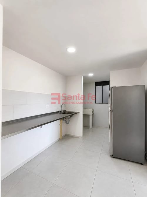 Apartamento de 3 alcobas en venta en Centro, Rionegro, 58 m² · foto 3 de 10