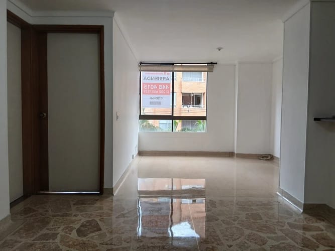 Apartamento de 2 alcobas en arriendo en Laureles, Medellín, 57 m² · foto 2 de 10