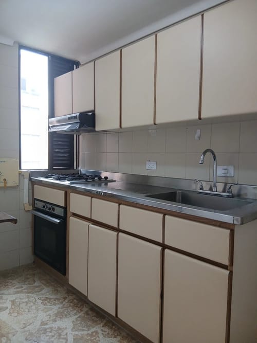 Apartamento de 2 alcobas en arriendo en Laureles, Medellín, 57 m² · foto 5 de 10