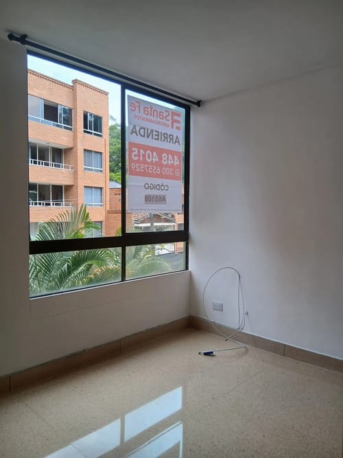 Apartamento de 2 alcobas en arriendo en Laureles, Medellín, 57 m² · foto 8 de 10