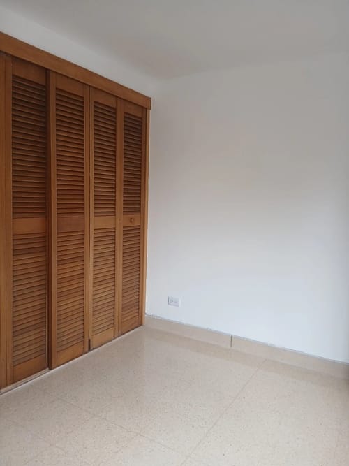 Apartamento de 2 alcobas en arriendo en Laureles, Medellín, 57 m² · foto 9 de 10