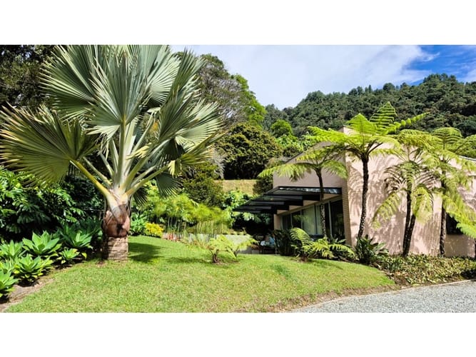 Casa de 4 alcobas en venta en Las Palmas, Medellín, 627 m² · foto 5 de 20