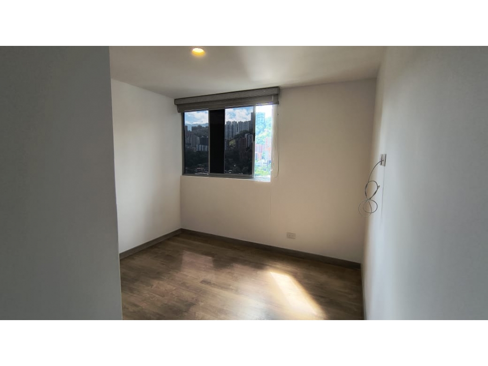 Apartamento en arriendo en Ciudad Del Río, Medellín · foto 9 de 16