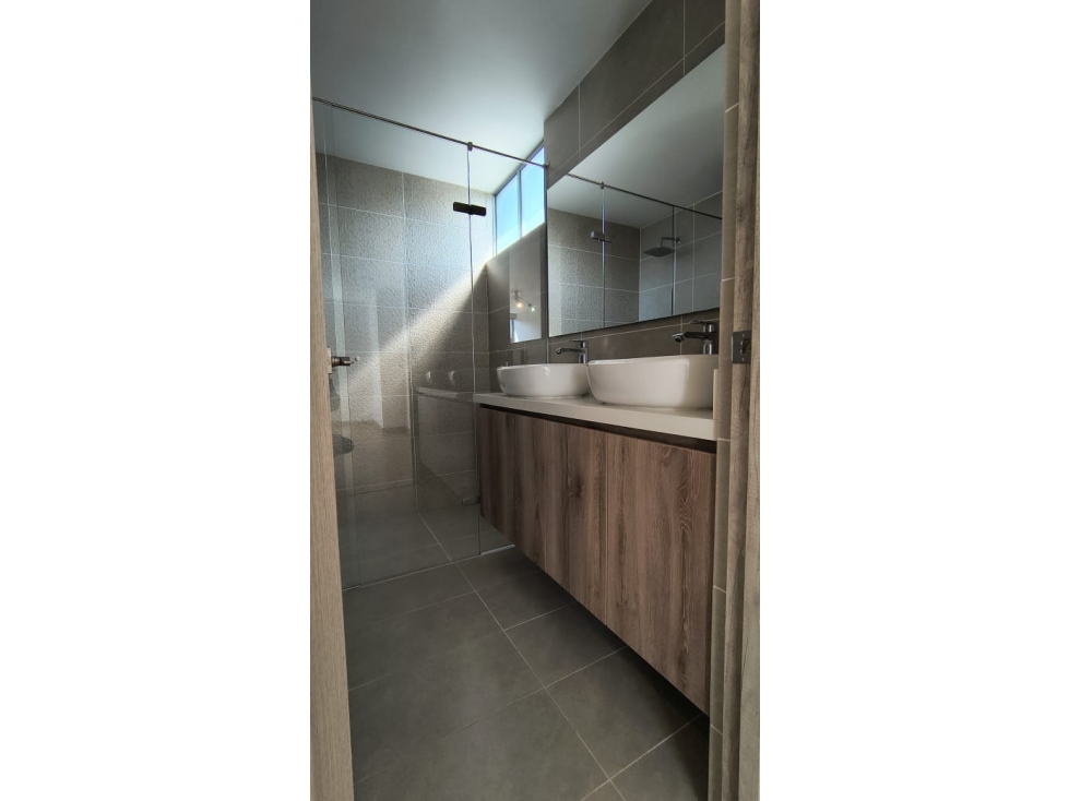 Apartamento en arriendo en Ciudad Del Río, Medellín · foto 10 de 16