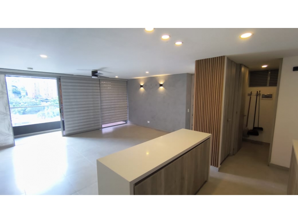 Apartamento en arriendo en Ciudad Del Río, Medellín · foto 12 de 16