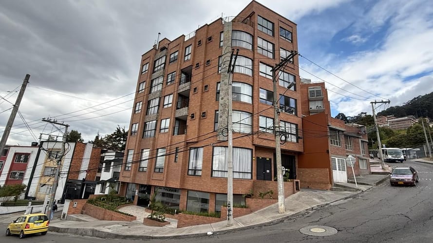 Apartaestudio en venta en Chapinero, Bogotá, 46 m² · foto 2 de 14