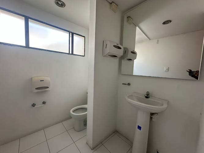 Local en arriendo en Palogrande, Manizales, 370 m² · foto 17 de 24