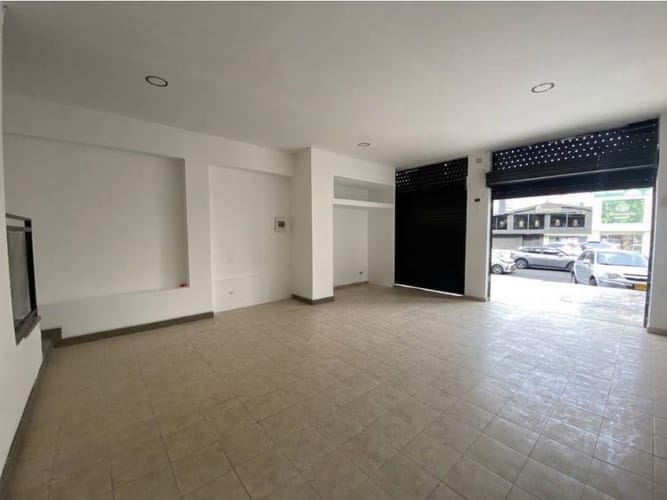 Local en arriendo en La Castellana, Medellín, 55 m² · foto 3 de 7
