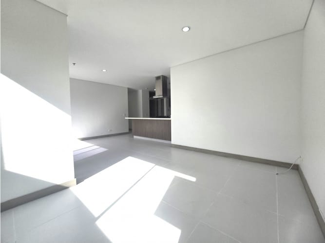 Apartamento de 2 alcobas en arriendo en Castropol, Medellín, 95 m² · foto 2 de 12