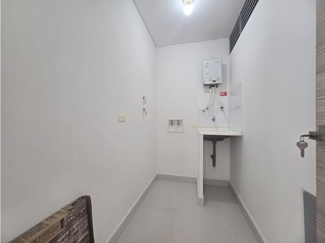 Apartamento de 2 alcobas en arriendo en Castropol, Medellín, 95 m² · foto 5 de 12