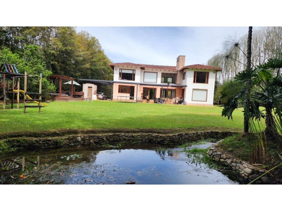 4BR House in Santa Elena (622 m²) - 2